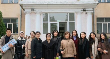 Сотрудники  КГМА совместно со студентами посетили дом престарелых «Умут» в г. Бишкек